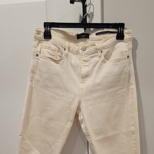 Elegant Cream Skinny Jeans for Women